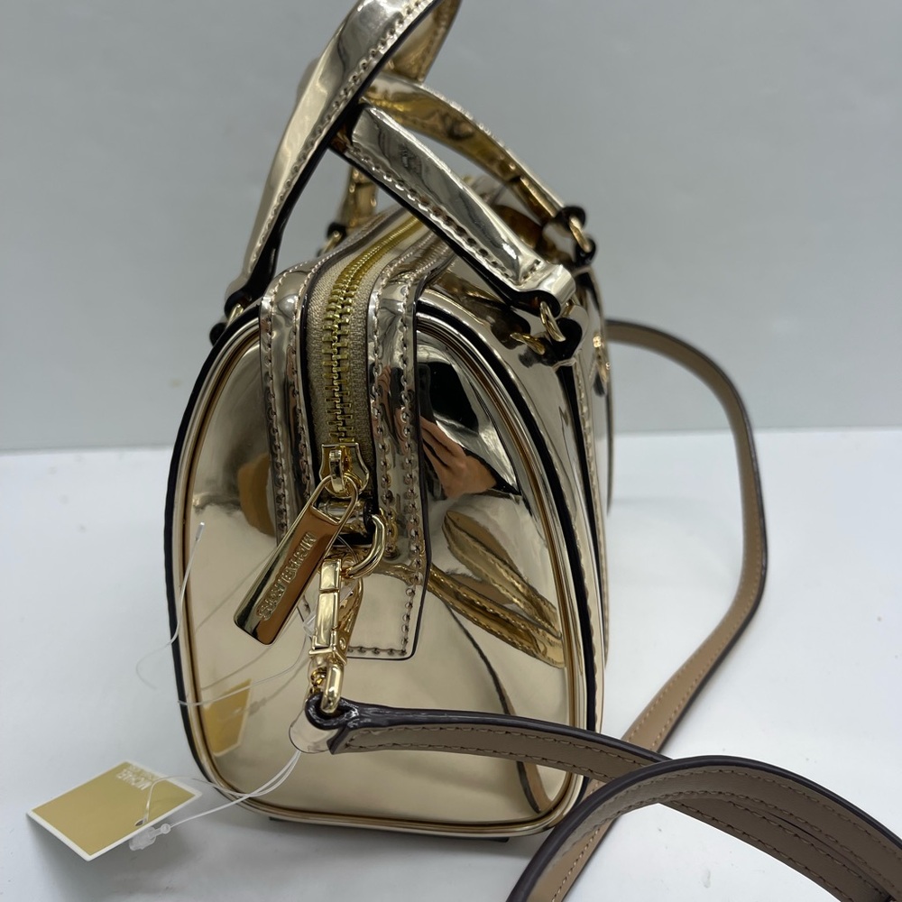 MICHAEL KORS Jet Set Sm Metallic Convertible Crossbody Duffle XBODY
Pale Gold - Picture 8 of 16